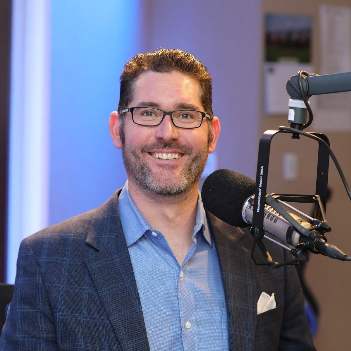 Greg McDaniel at the mic during the KGO radio era